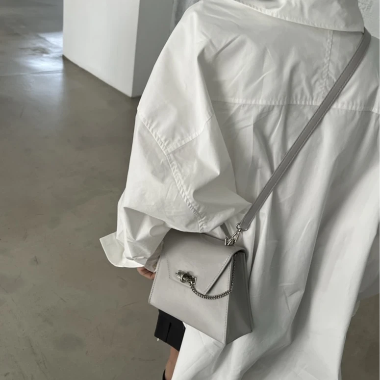 【芝麻集】SK-82781-云灰RAIN.CUN.百搭时尚小众简约单肩女包