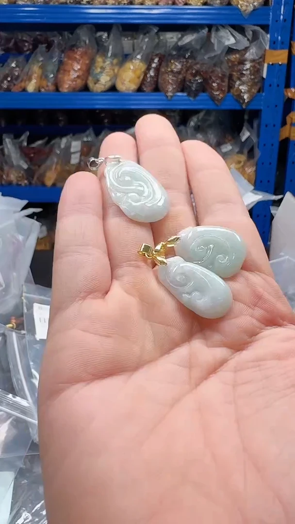 翡翠未镶嵌颈饰056