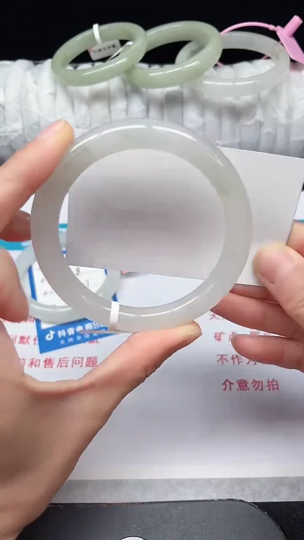 未镶嵌手镯石英质玉65-60/61