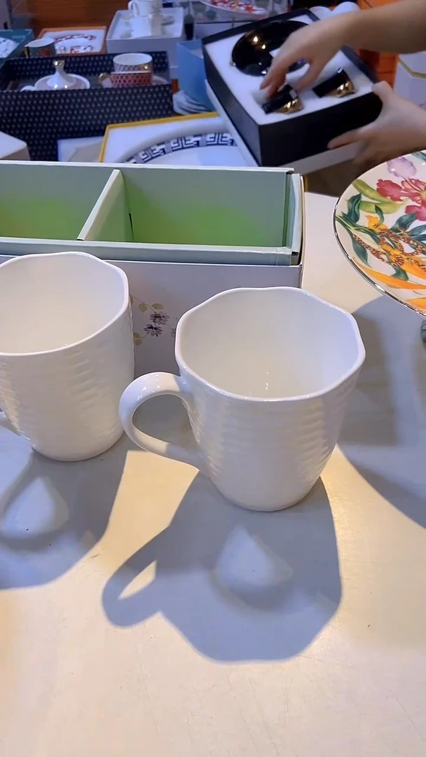 鸿辉家品牌瓷器，京东包邮！