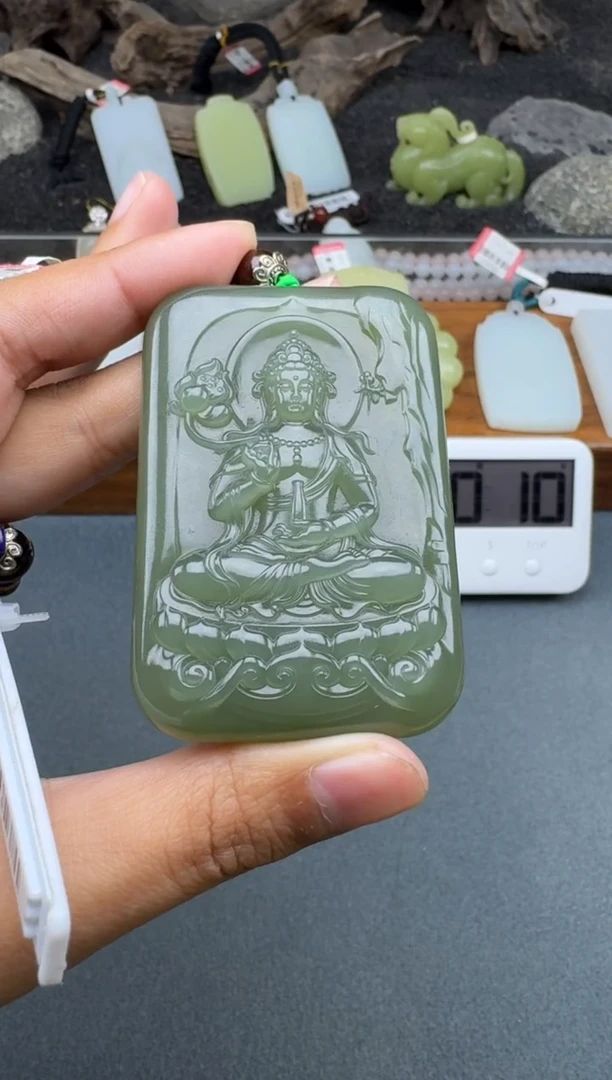 颈饰未镶嵌和田玉1