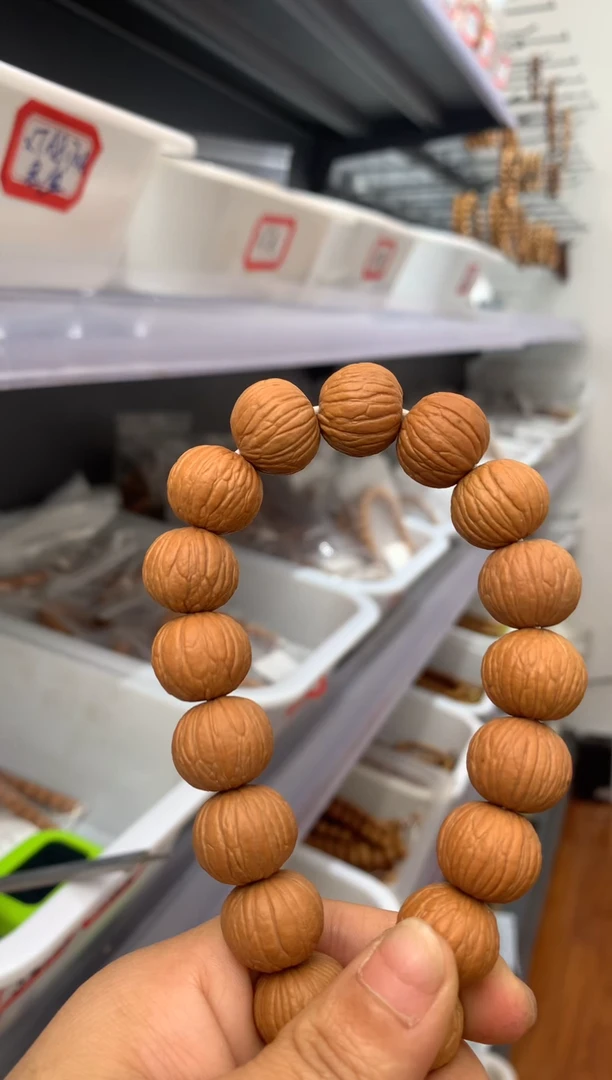 【闪购商品】猴头核桃吊坠土豪