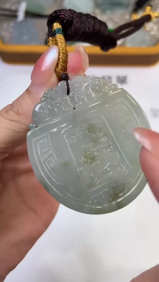 翡翠挂件未镶嵌298165    /多样性发一件