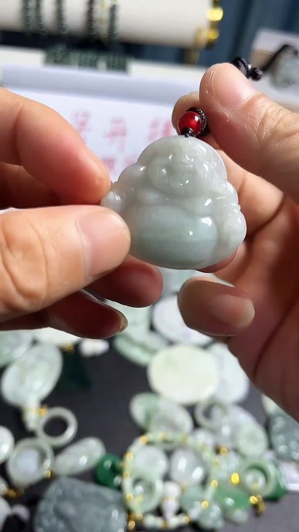 颈饰未镶嵌翡翠佛公