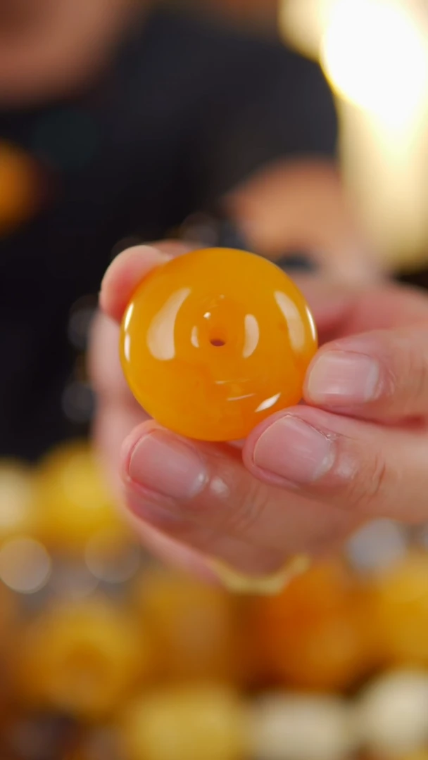 未镶嵌蜜蜡裸石17.1焦皮料平安扣