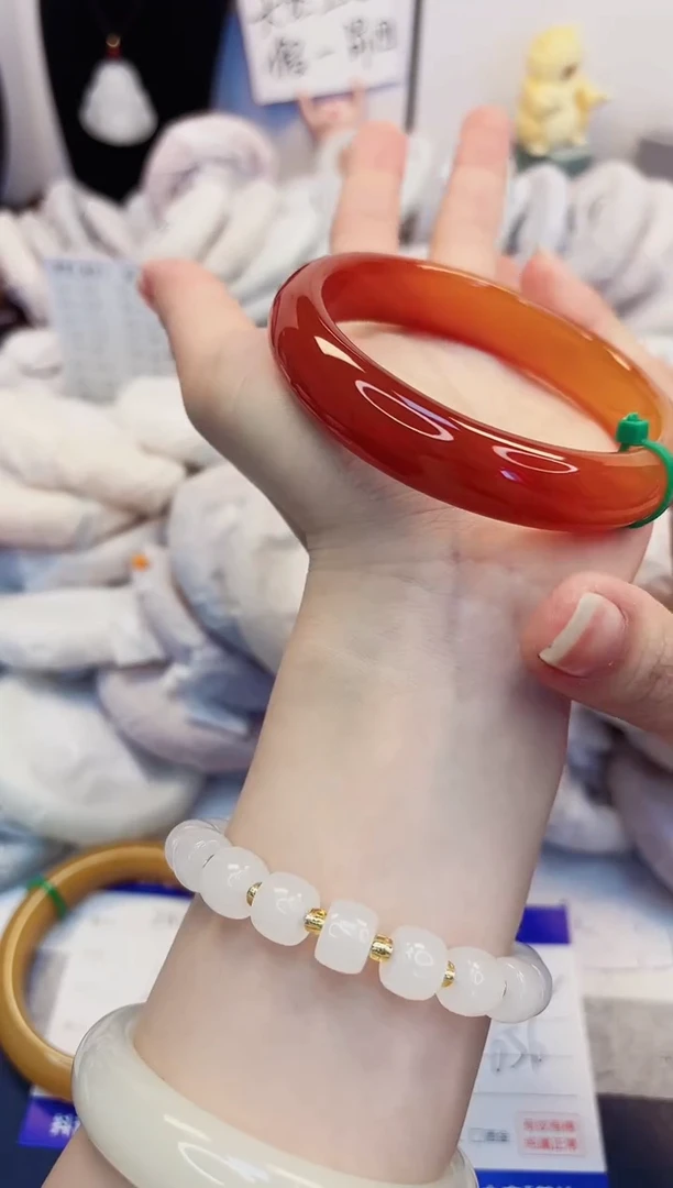 【闪购商品】石英质玉手镯未镶嵌261-玛瑙-圈口65