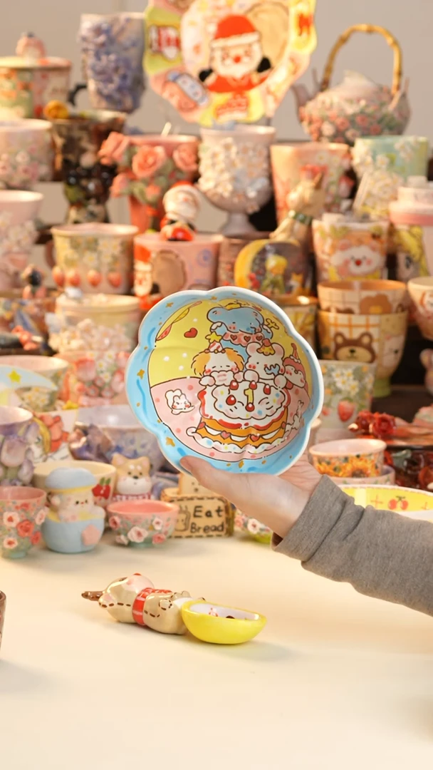 摆件陶景德镇釉下彩手绘设计师款陶瓷