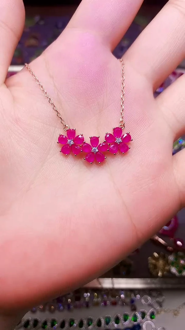 颈饰银S925镶嵌红宝石....