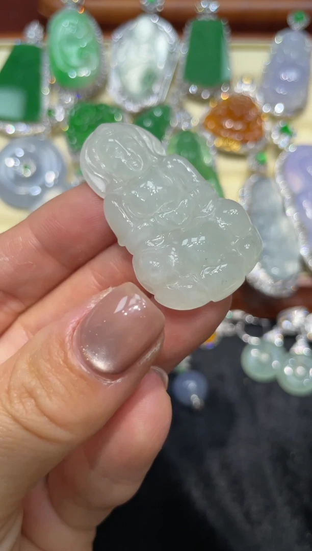 【闪购商品】翡翠颈饰未镶嵌翡翠100