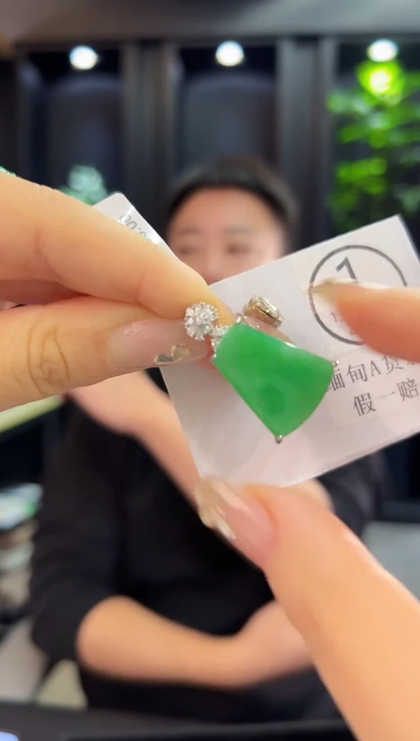 吊坠(不含链)未镶嵌翡翠 缅料A货/支持复检/一件