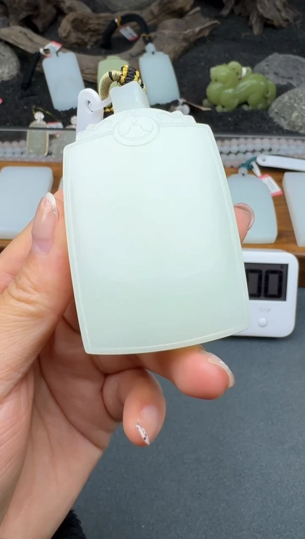 颈饰未镶嵌和田玉3