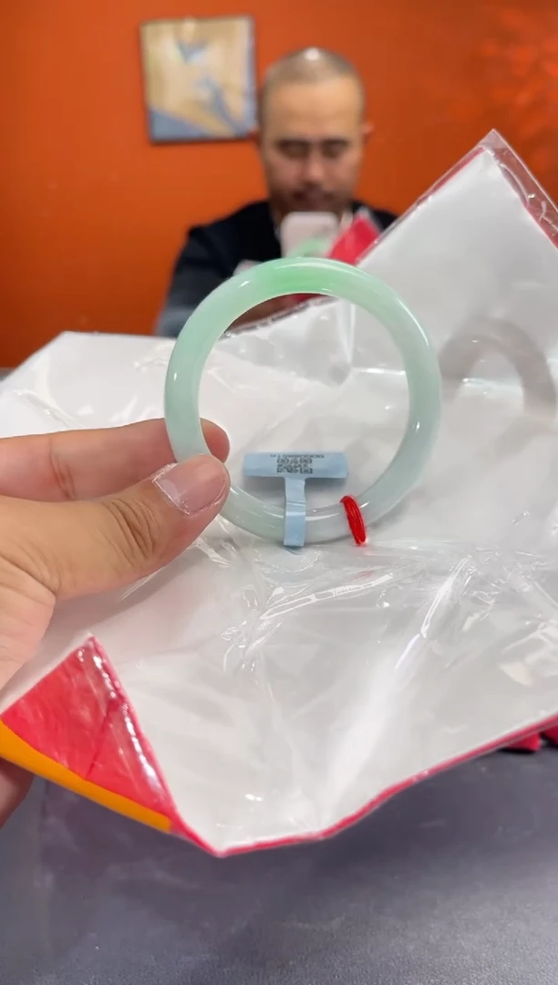 未镶嵌手镯翡翠4