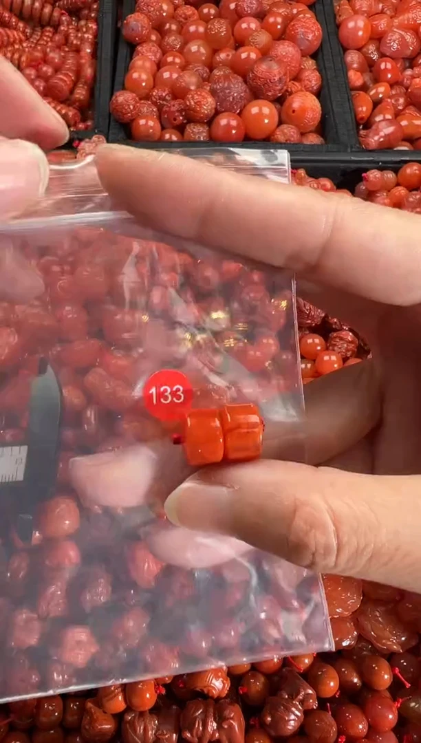【闪购商品】南红玛瑙颈饰未镶嵌1