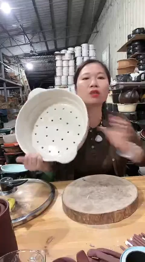 明显瑕疵白色大蒸屉