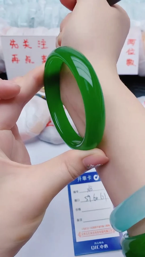 石英质玉手镯未镶嵌x68+59-60