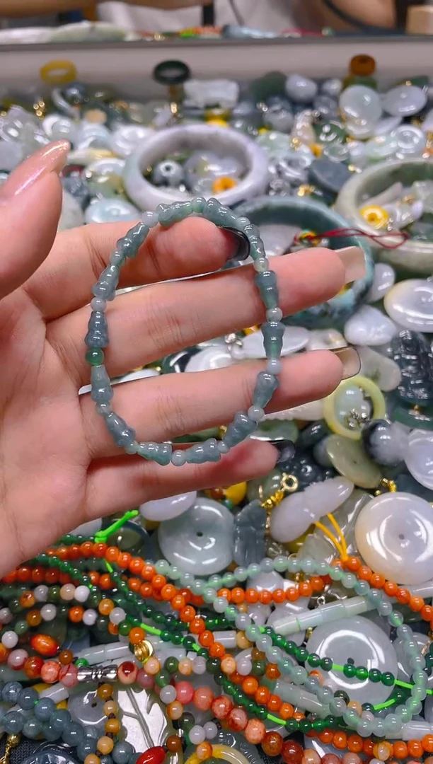 翡翠未镶嵌颈饰5MM/L/翡翠A货一图一物