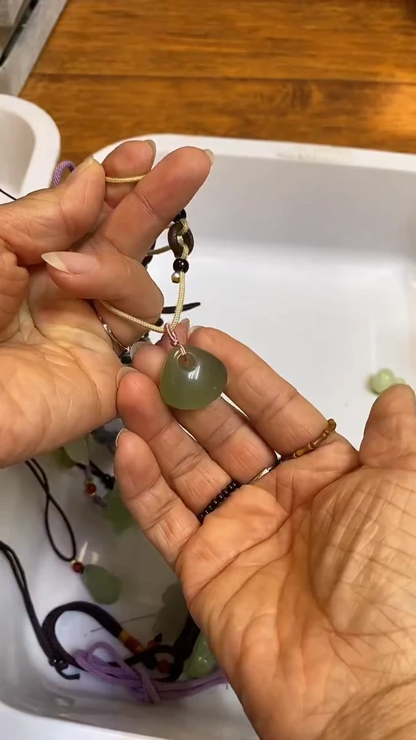 未镶嵌蛇纹石玉福袋多样性发货其中之一