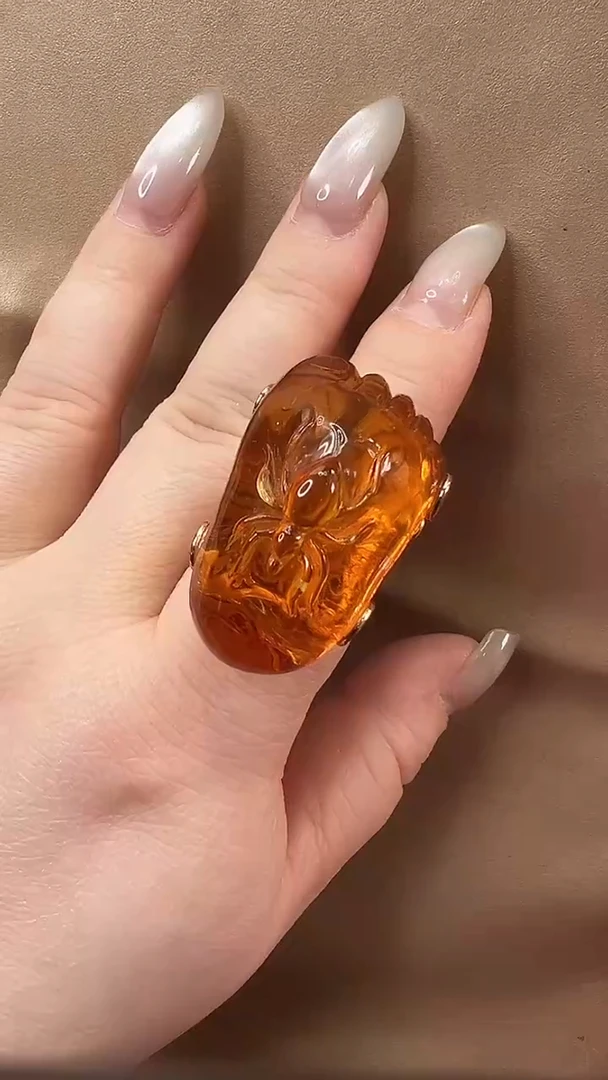 琥珀颈饰未镶嵌戒指