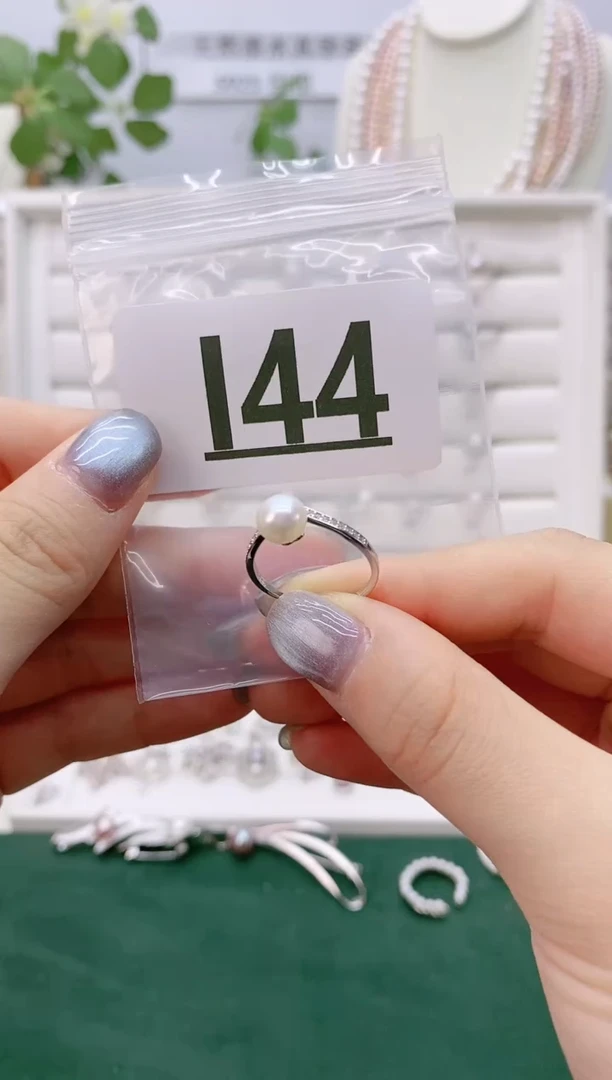 银S925镶嵌无淡水珍珠草*?I44