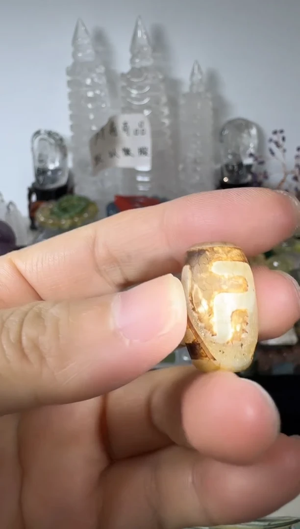 未镶嵌颈饰玛瑙/玉髓38矿坑微瑕