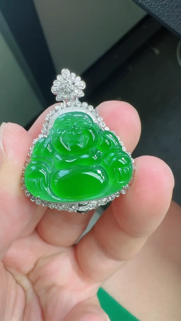 颈饰18K金镶嵌翡翠Y*s寄售回流，24小时鉴赏期