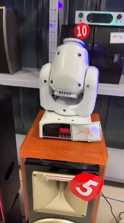 9新摇头灯1台，不包运费到付