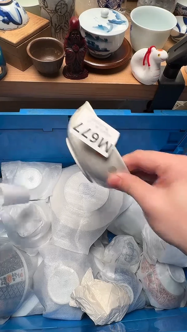 瓷片摸**手677