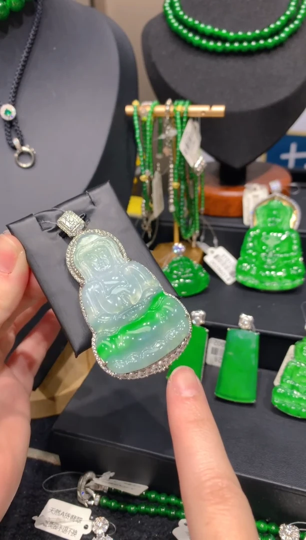 颈饰银S925镶嵌翡翠30一季