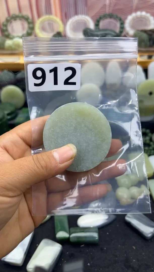 未镶嵌和田玉珠宝半成品镯芯