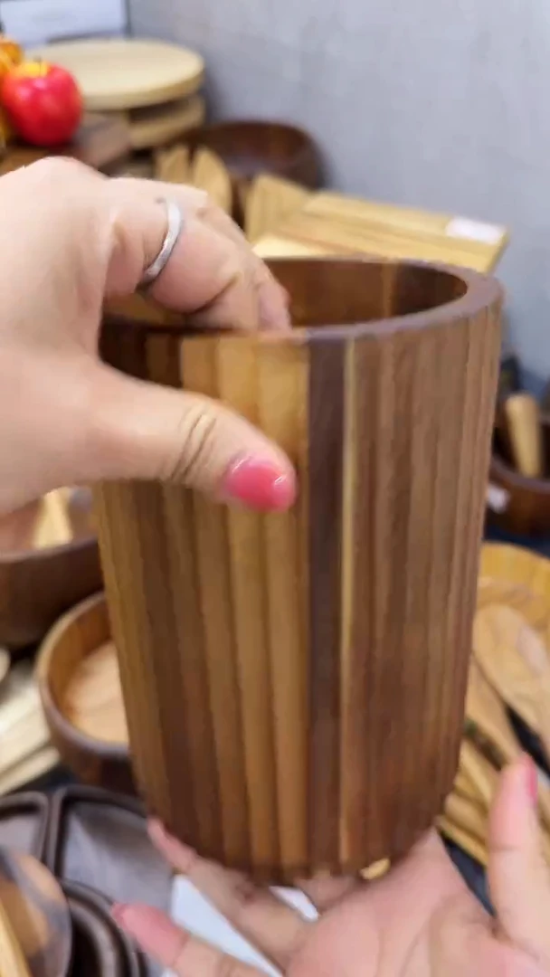 相思木笔筒实木筒