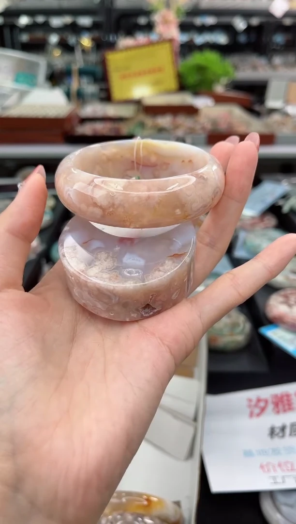 【闪购商品】石英质玉手镯未镶嵌57圈口（赠品镯心）1674185