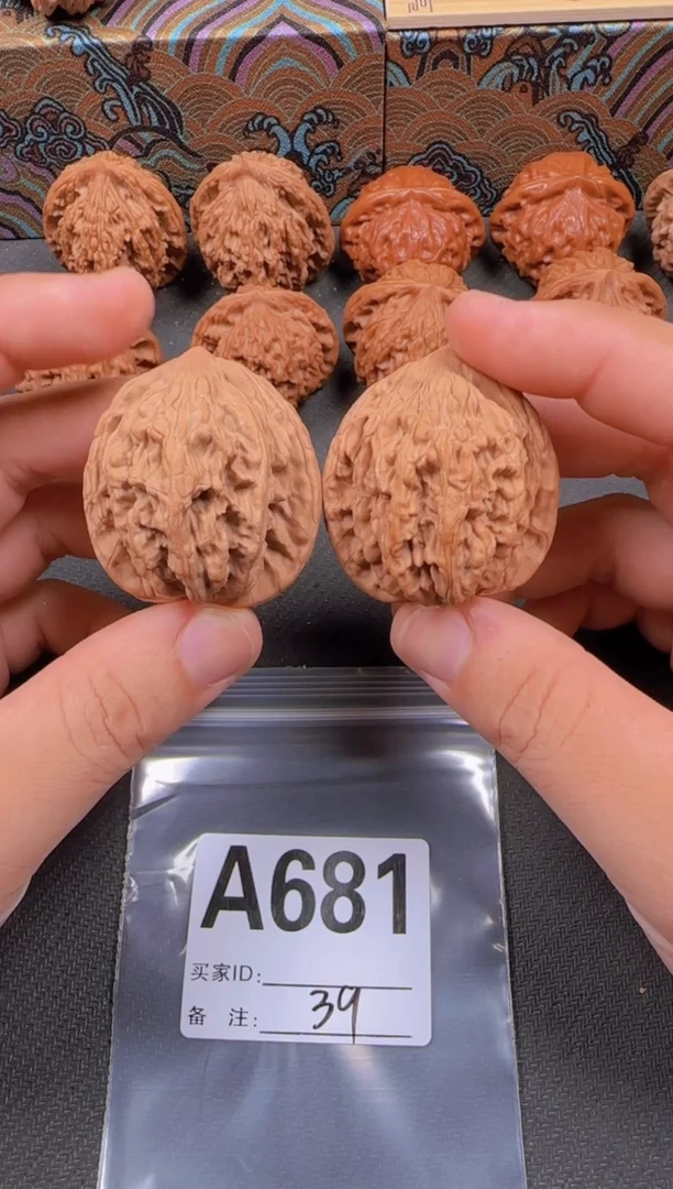 吊坠文玩核桃39麦虎681