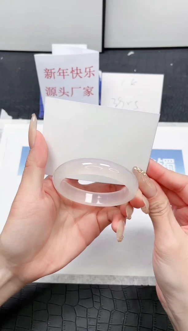 【闪购商品】石英质玉手镯未镶嵌N20-54.4