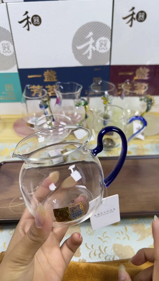 圆满浅蓝。。。。。。。。。。