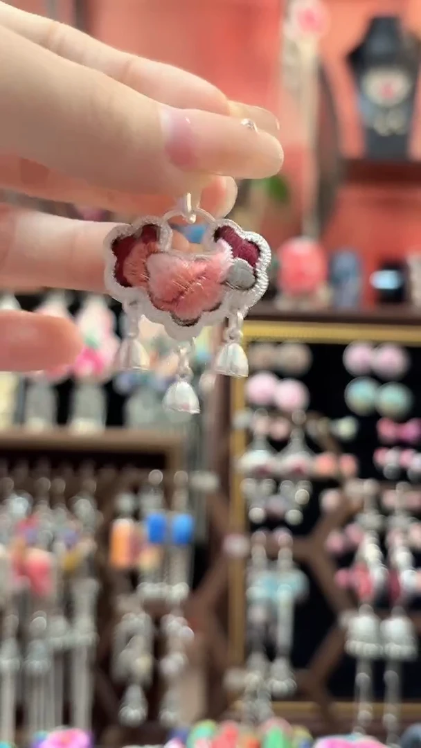 织绣 云织谣民族风精美饰品   423