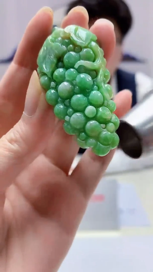 【闪购商品】定制翡翠未镶嵌4688zm-毛货挂件葡萄145