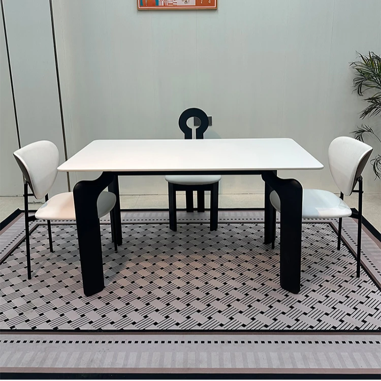 轻奢岩板餐桌现代简约轻奢家用小户型意式极简纯白岩板餐桌椅方桌