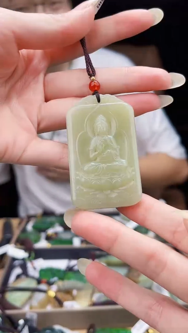 颈饰未镶嵌和田玉1