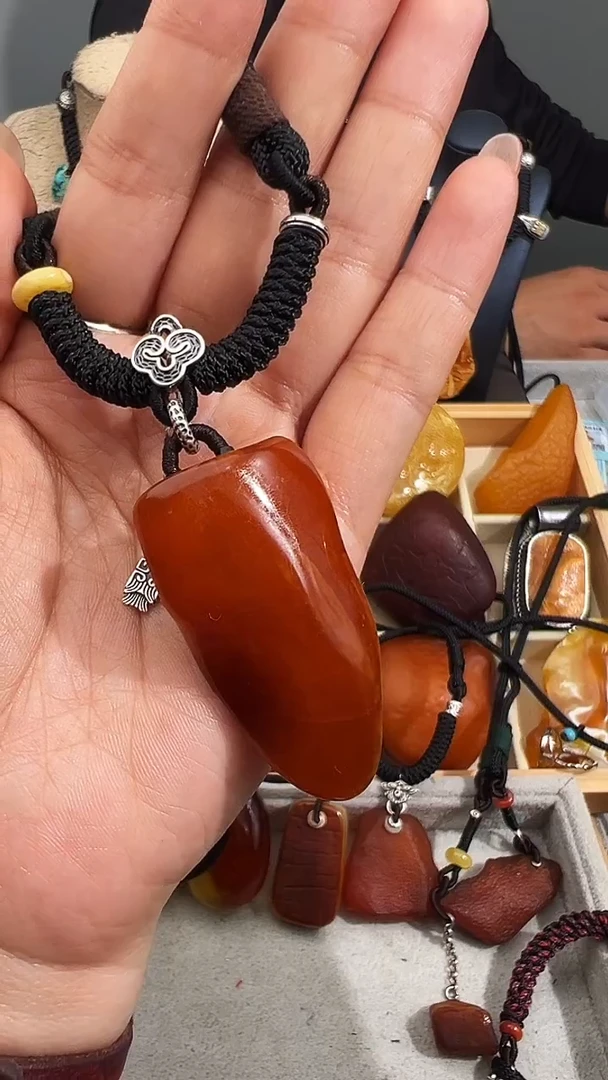 【闪购商品】蜜蜡裸石未镶嵌似玉
