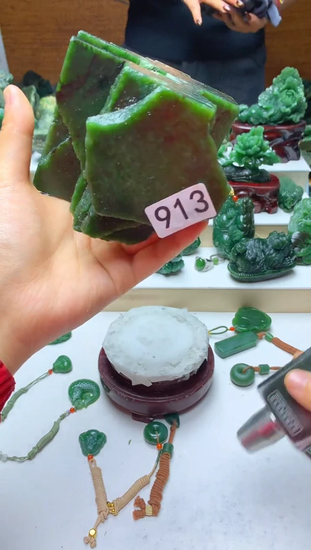 未镶嵌和田玉摆件1