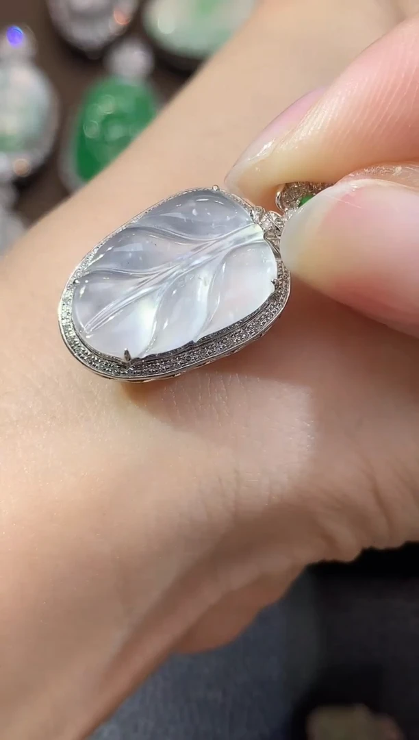 吊坠(不含链)18K金镶嵌翡翠C46