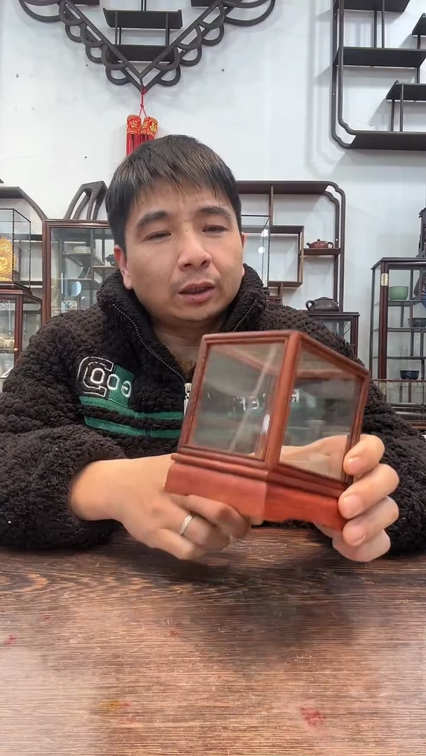 【闪购商品】红酸枝木类木艺玻璃罩062