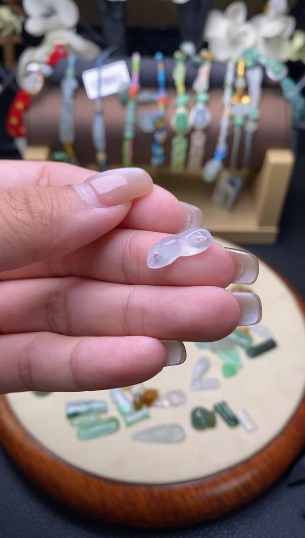 颈饰未镶嵌翡翠花*树净货15563