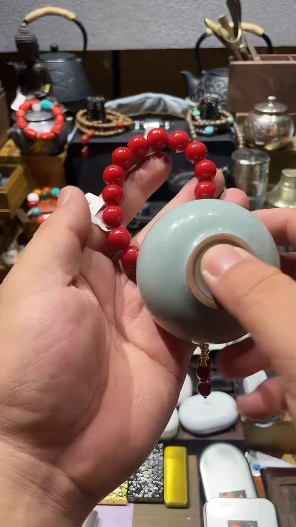 瓷片闪购商品 如图所示