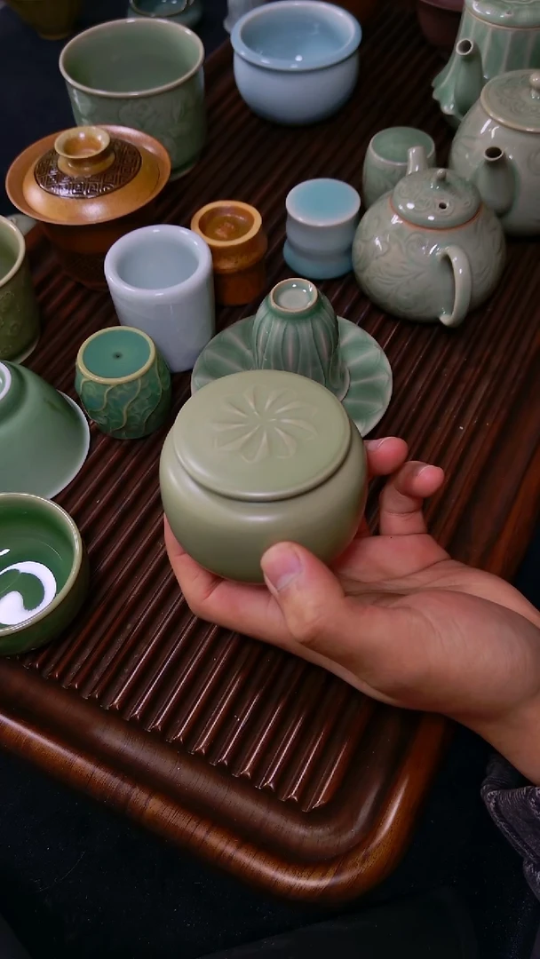 存***理和青禾茶叶罐