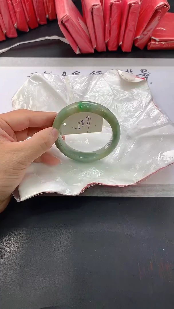 翡翠手镯未镶嵌174
