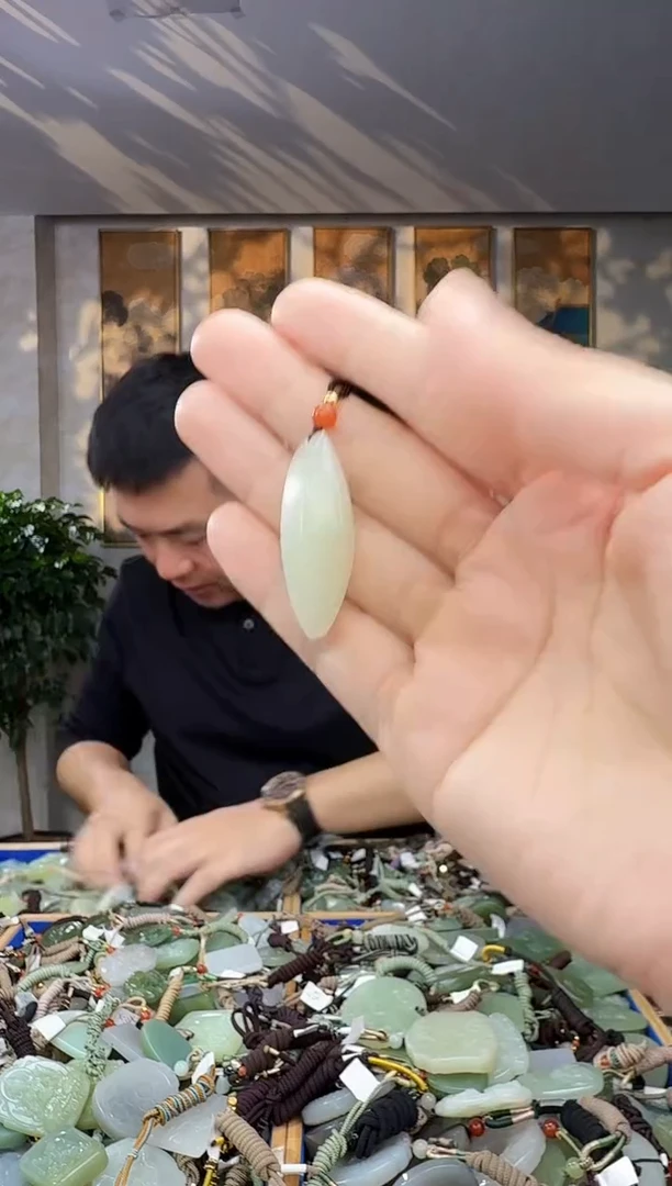 未镶嵌和田玉挂件拍一发一