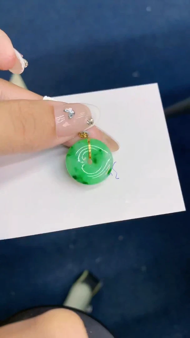 翡翠18K金镶嵌吊坠(不含链)1