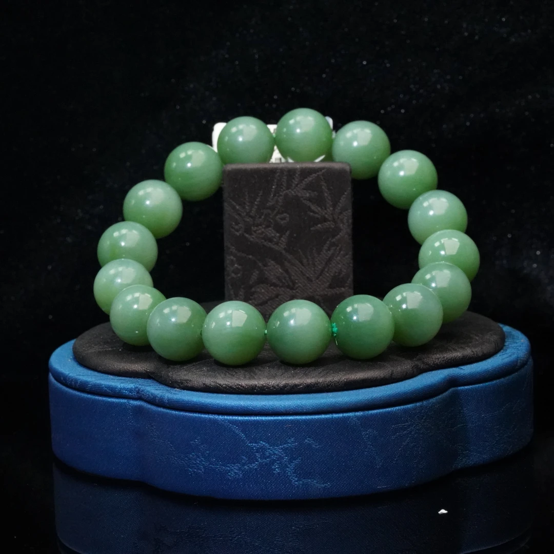 20和田玉碧玉手串/500750保利厦门拍卖