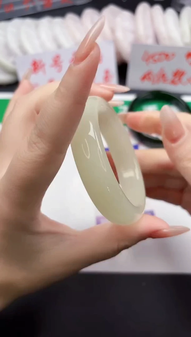 和田玉手镯未镶嵌241-7-54